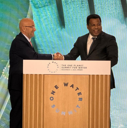 Water minister, Meridiam Suez consortium sign MoU on water carrier project